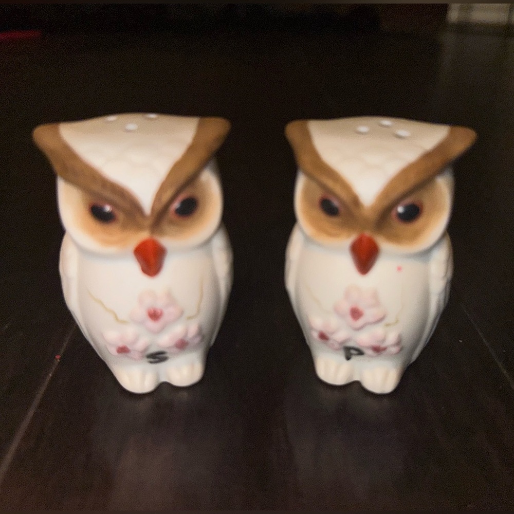 Vintage Treasure Masters Bisque Porcelain Owl Salt and Pepper Shakers